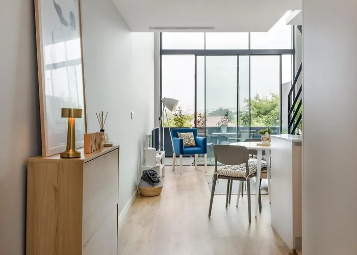 Douro Tower Loft - Shared Pool Apartment *