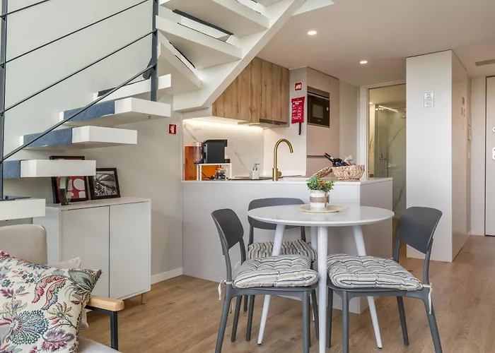 Douro Tower Loft - Shared Pool Apartment *