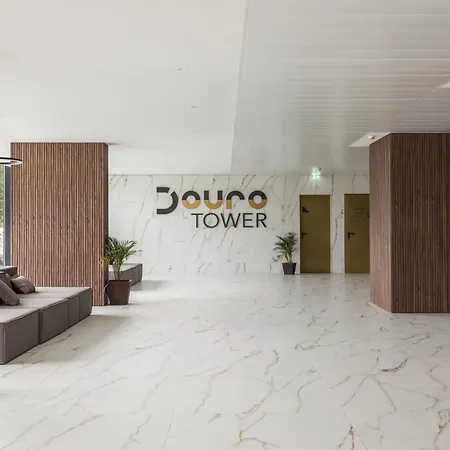 Douro Tower Loft - Shared Pool شقة فيلا نوفا دي غايا